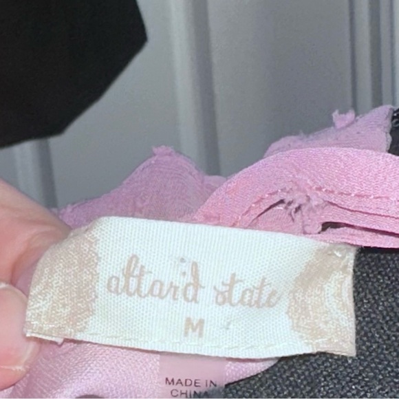Pink Ruffle Sleeve Dress Size M Altered State - Picture 4 of 9